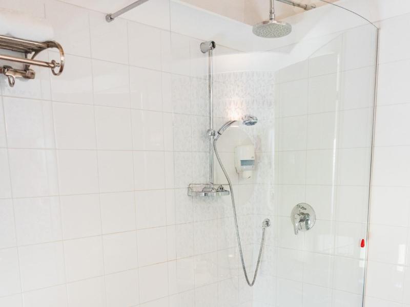 Deluxe Triple Room image 2