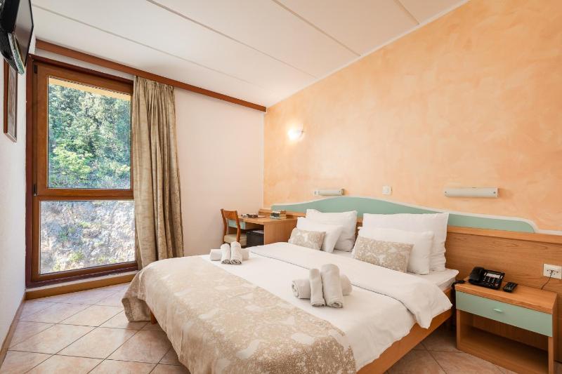 Economy Double or Twin Room image 1