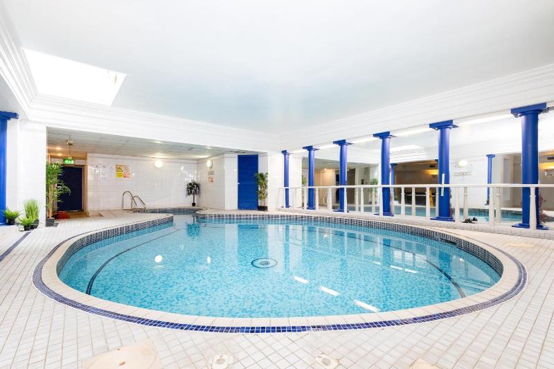 Sea View Apartment - with Pool & Spa Access (First Floor) image 2