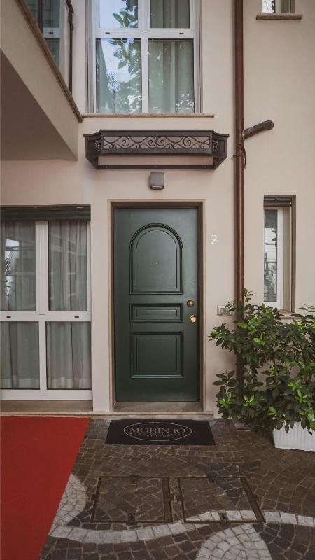Standard Suite image 2