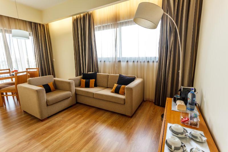 Junior Suite image 2