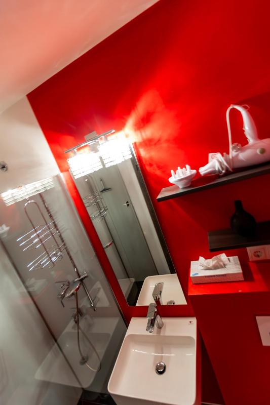 Standard Apartment image 2