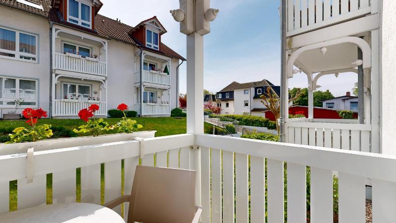 One-Bedroom Apartment with Balcony image 2