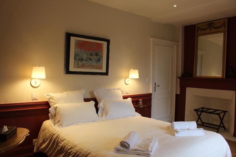 Double Room with Garden View image 1