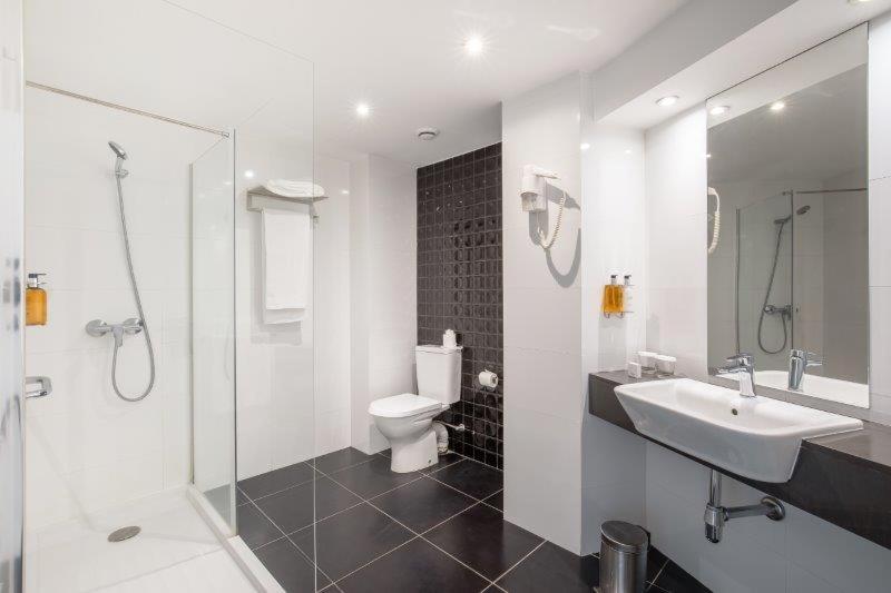 Suite with Marina View image 1