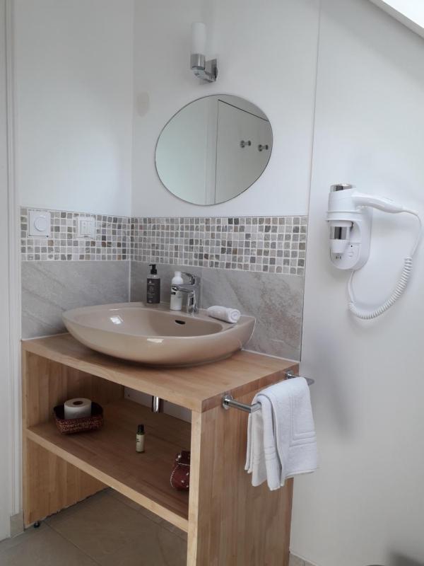 Double Room with Garden View image 3