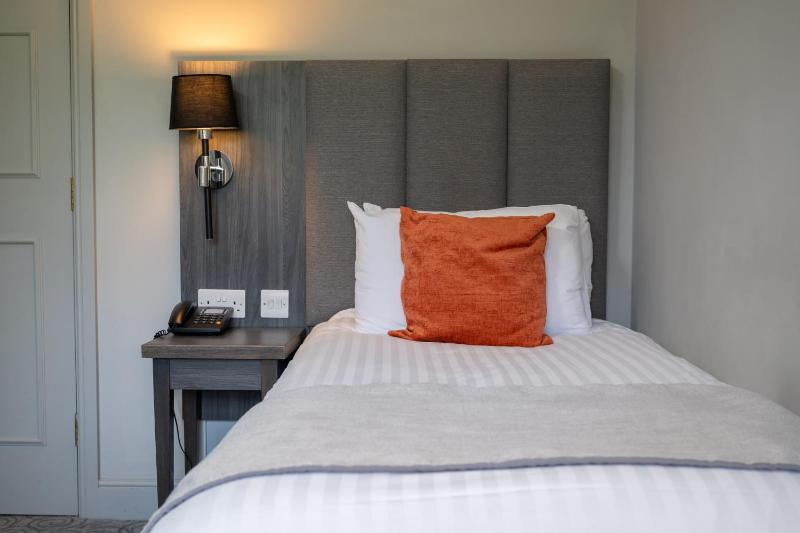 Single Room image 4