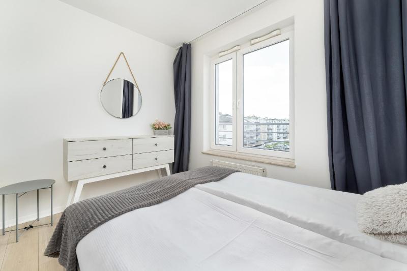 Wyjątkowy Apartament z Parkingiem dla 6 osób by Noclegi Renters - image 21