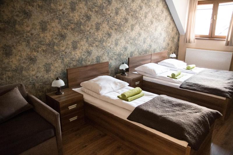 Quadruple Room image 4