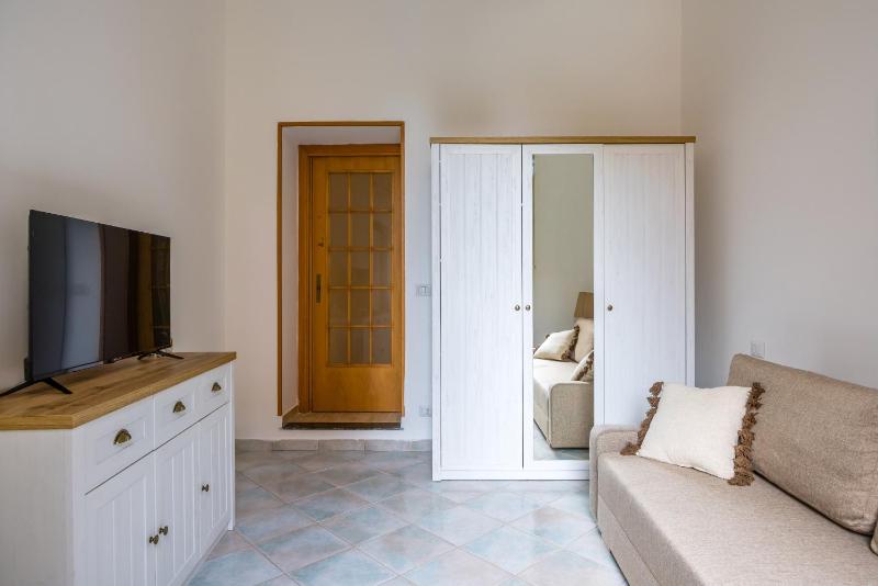 Smooth Vibes at Chiaia by NapoliApartments - image 13