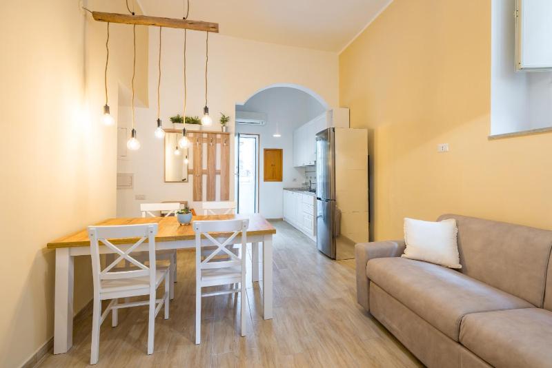Smooth Vibes at Chiaia by NapoliApartments - image 8