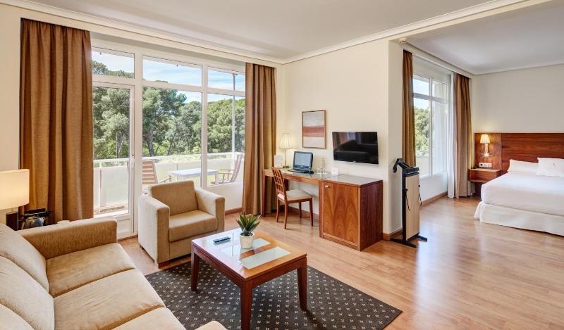 Junior Suite (2 Adults) image 4