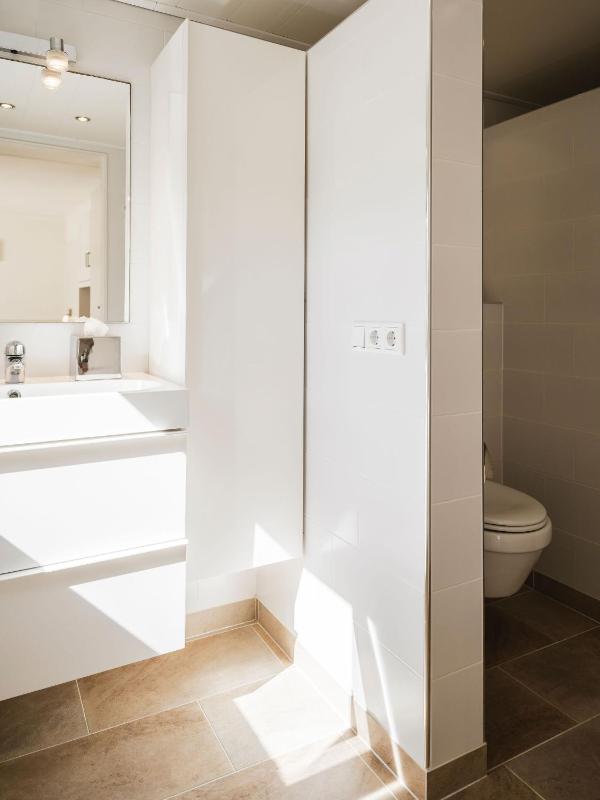 Double Room with Terrace image 4