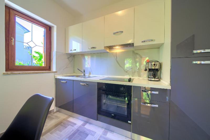 Apartment BAZINA - airconditioning parking 500m from the beach - image 20