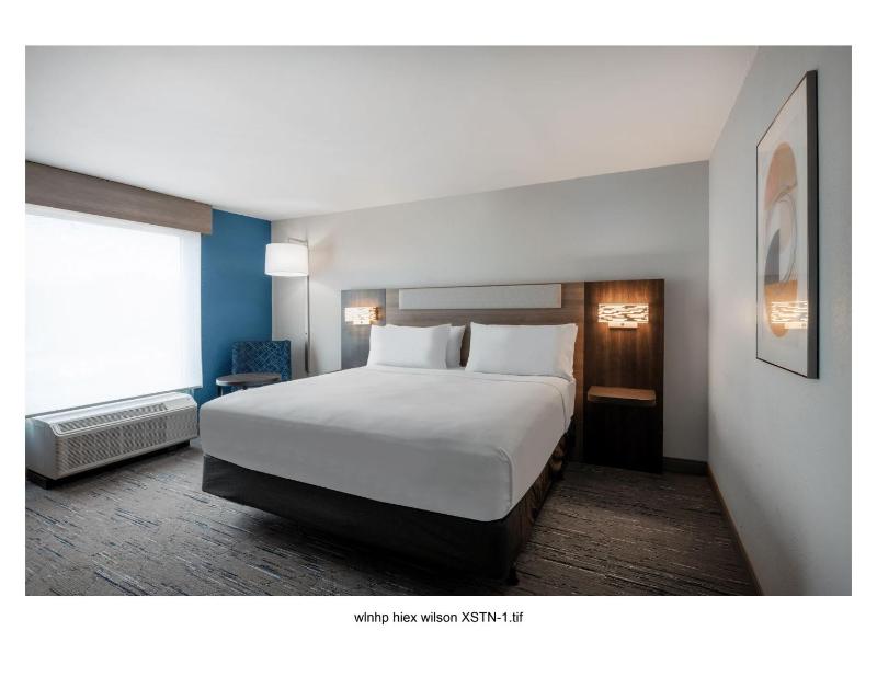 Standard Room image 3