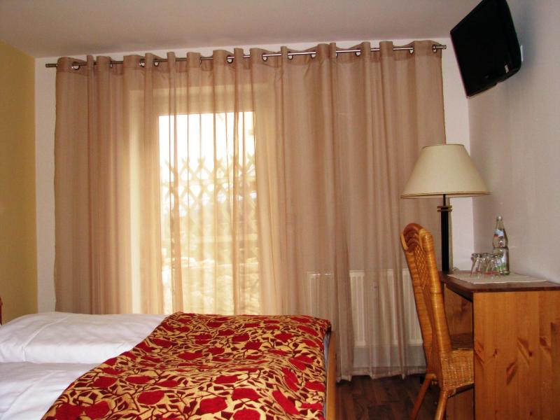 Double Room image 1