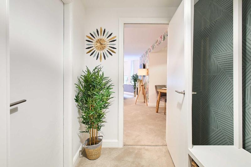 Host & Stay - Apartment 1 Dane Court - image 10