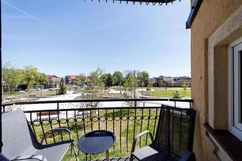 Triple Room with Balcony image 1