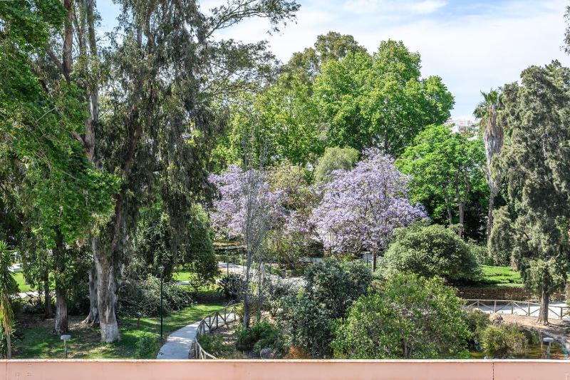 Double Room with Garden View image 3