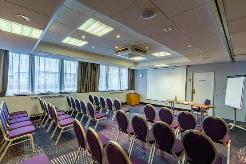 Novotel Tours Centre Gare - image 24