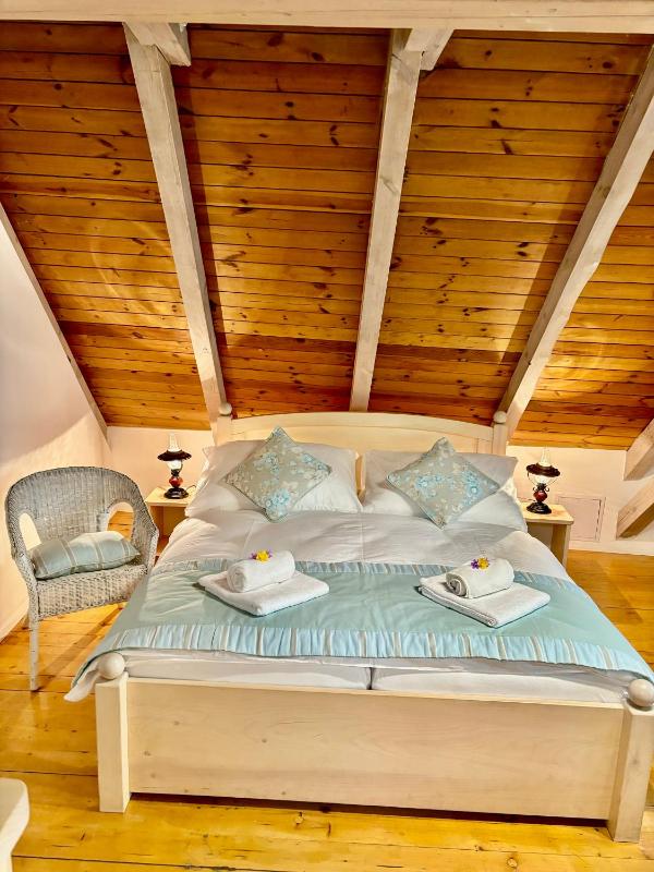 Family Room with Private Bathroom (Třináctá komnata) image 1