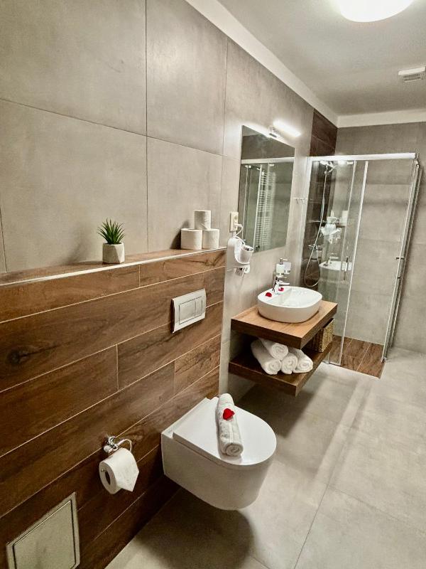 Two-Bedroom Suite (Královská komnata) image 4