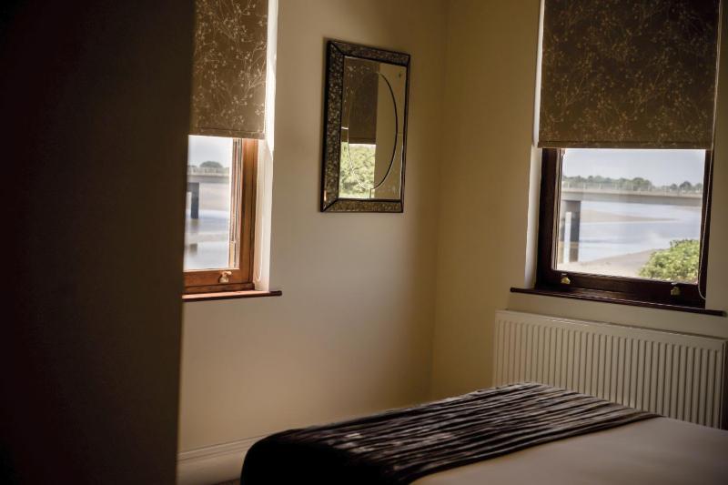 Double Room image 4