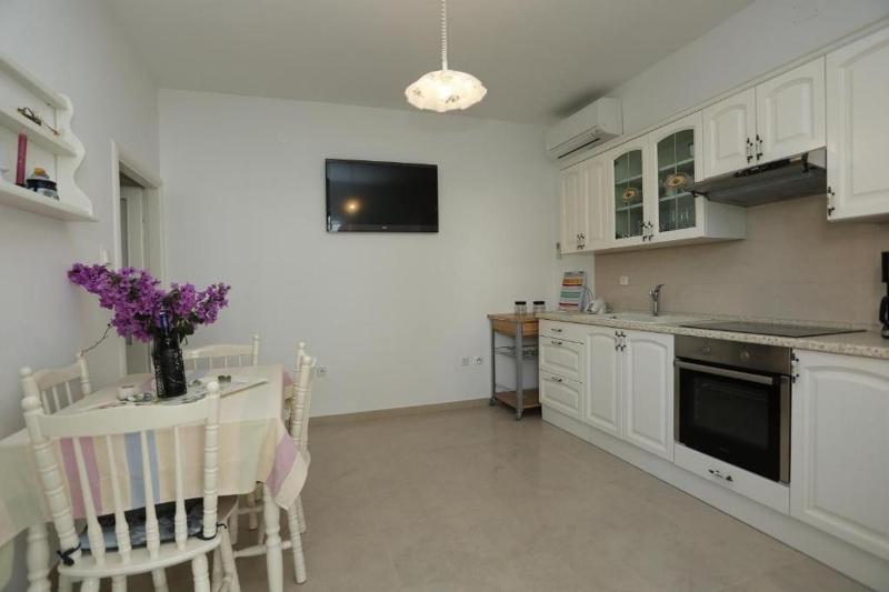 Apartments with parking space Supetar Brac - 23147 - image 15