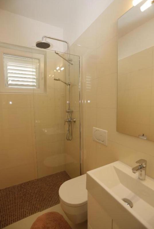 Apartments with parking space Supetar Brac - 23147 - image 19