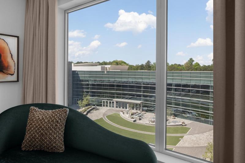 King Room with Courtyard View  image 3