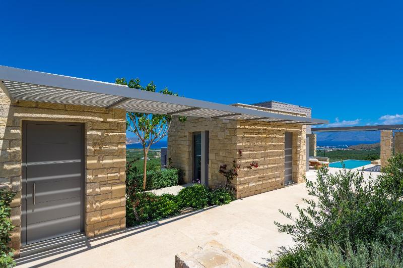 One-Bedroom Villa (Abyss) image 3