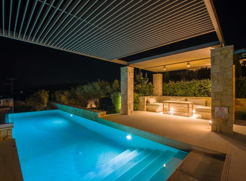 One-Bedroom Villa (Abyss) image 2