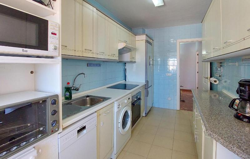 Cozy Apartment In Fuengirola With House Sea View - image 11