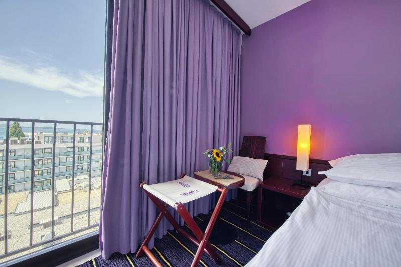 Comfort Twin Room image 1