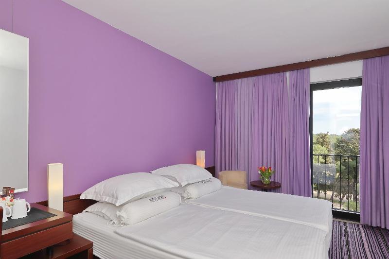 Comfort Twin Room image 3
