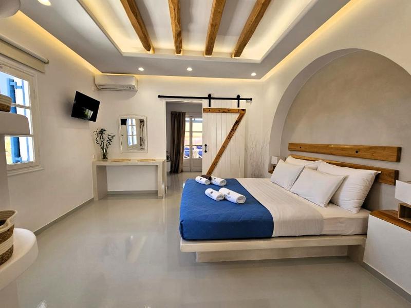 Deluxe Family Room image 1