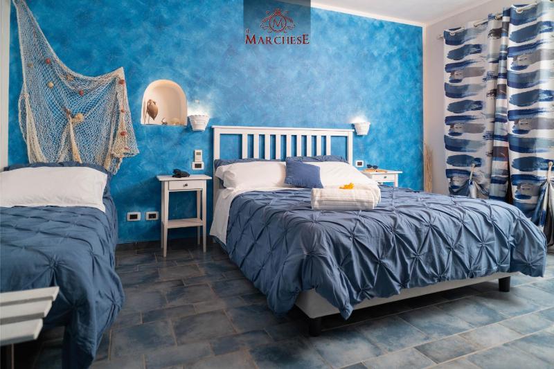 Deluxe Triple Room image 1