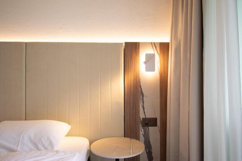 Double Room image 1