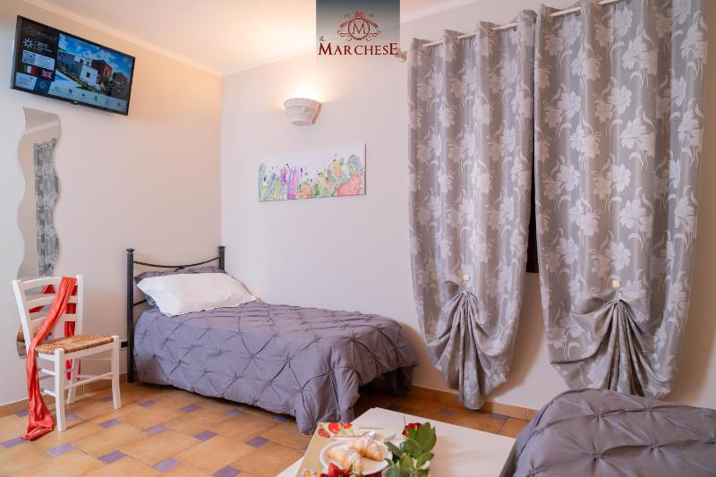 Standard Triple Room image 4
