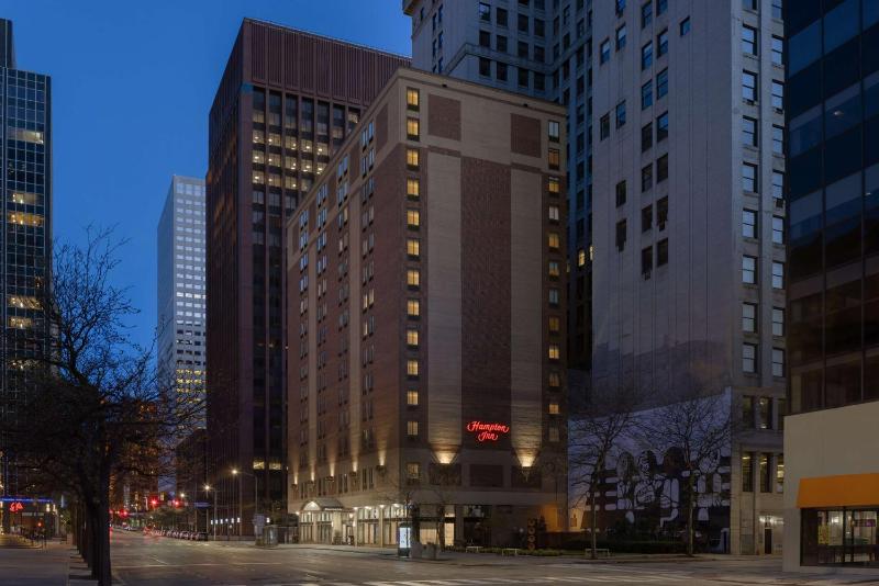 Hampton Inn Cleveland-Downtown - image 29