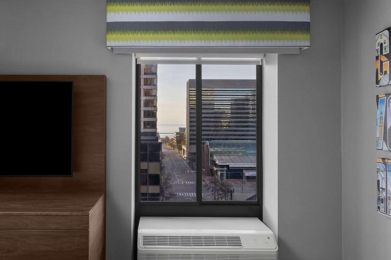 Hampton Inn Cleveland-Downtown - image 16