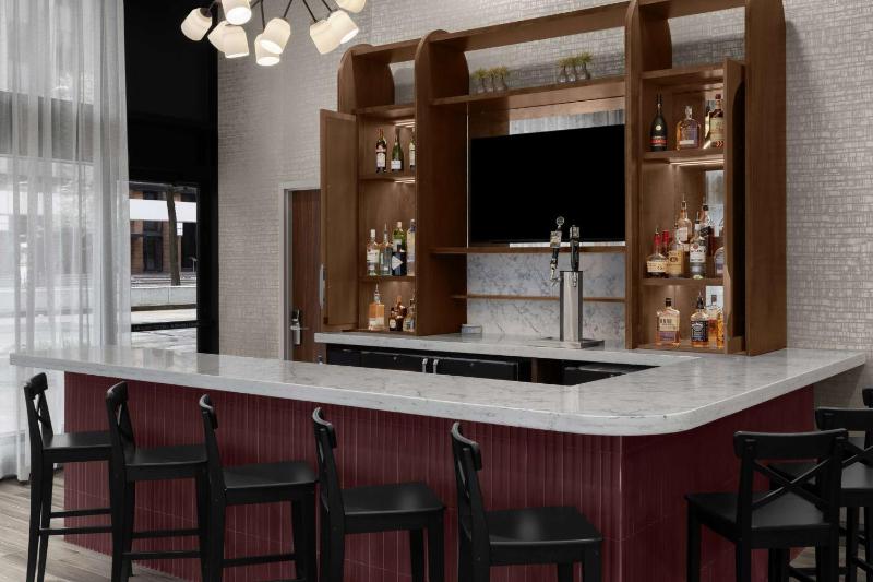 Hampton Inn Cleveland-Downtown - image 31