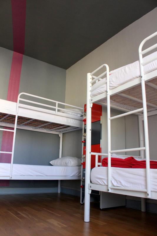 Bed in 4-Bed Mixed Dormitory Room image 2