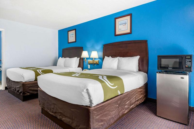 Queen Room with 2 Queen Beds image 1