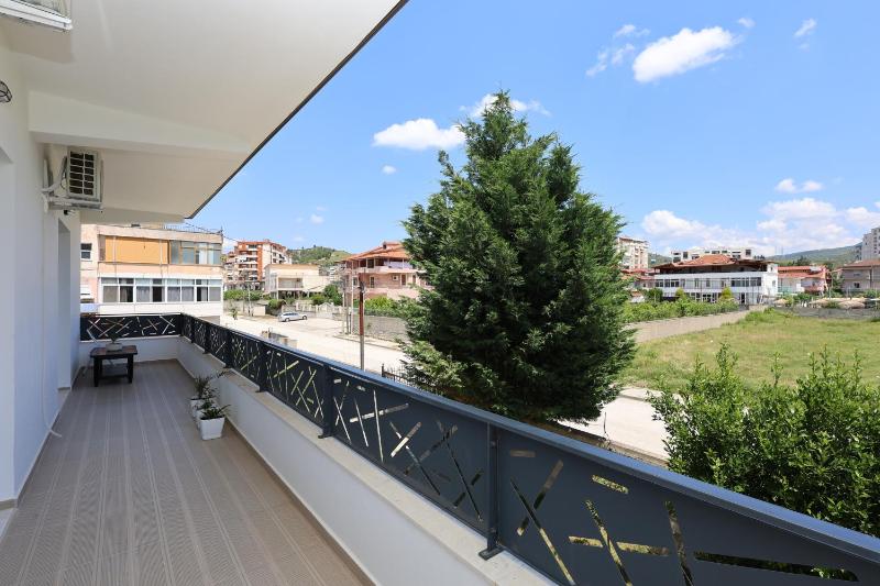 Baza Hostel - Swimming Pool - image 13