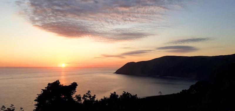Four Poster with Sea View image 1