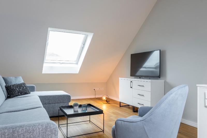 Studio - Split Level image 3