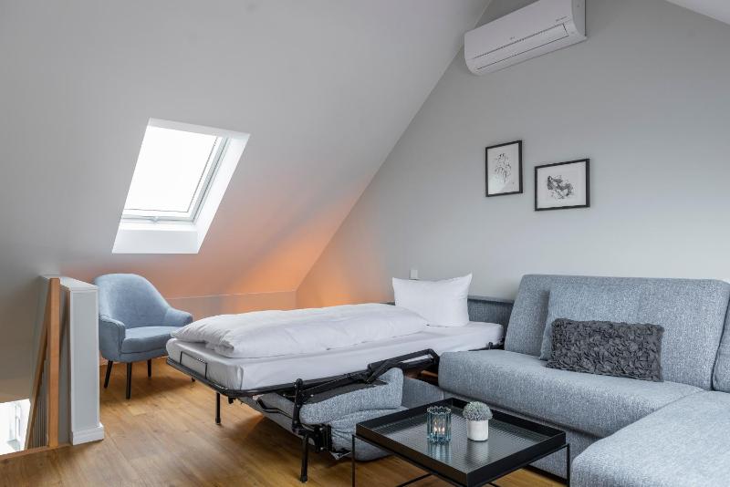 Studio - Split Level image 2