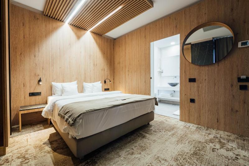 Double Room image 2