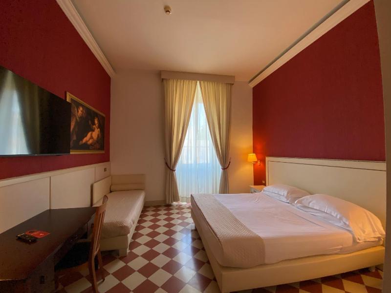 Superior Triple Room image 1